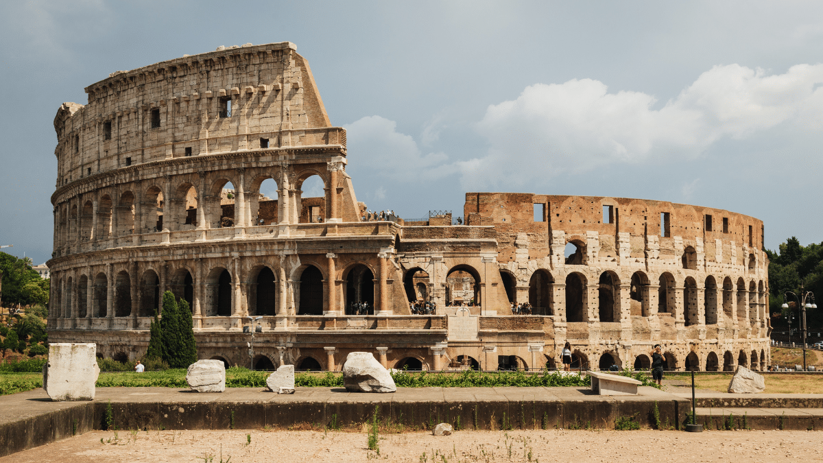 Un turista que escribió en las paredes del Coliseo No sabía que era