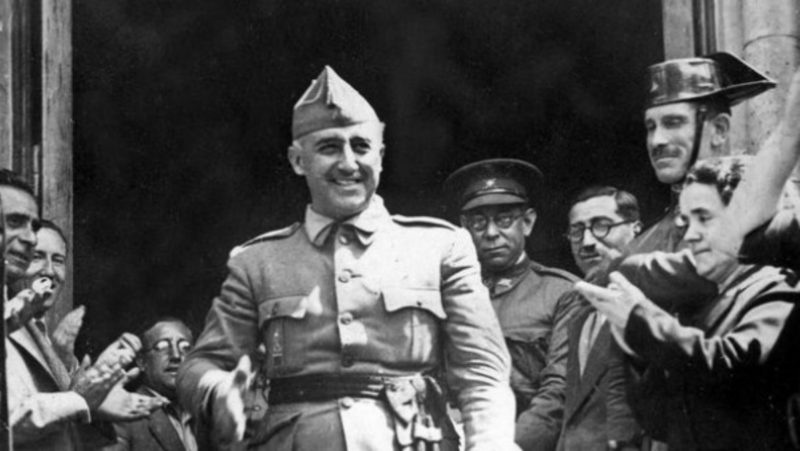 Franco se cuela en la lista de referentes de la juventud española