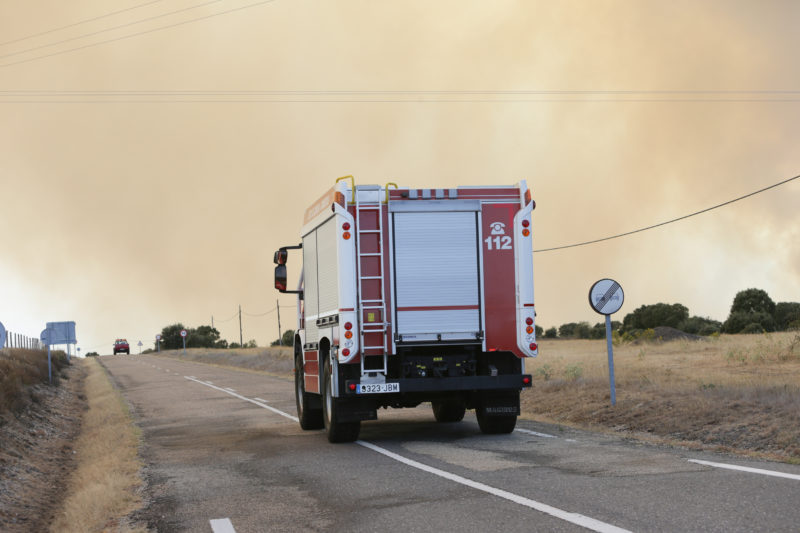 Estabilizado pero no controlado el incendio de los Arribes del Duero (Zamora)