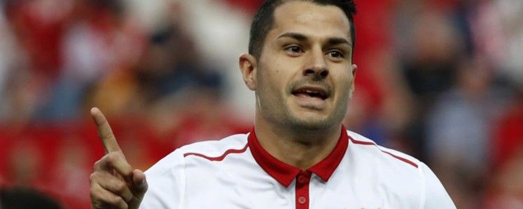 Vitolo renueva con el Sevilla y planta al Atlético
