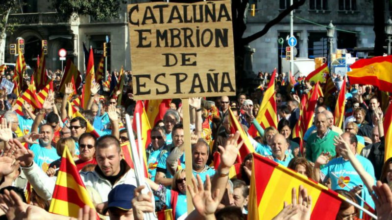 ‘Politico’ denuncia ‘señalamiento al discrepante’ en Cataluña