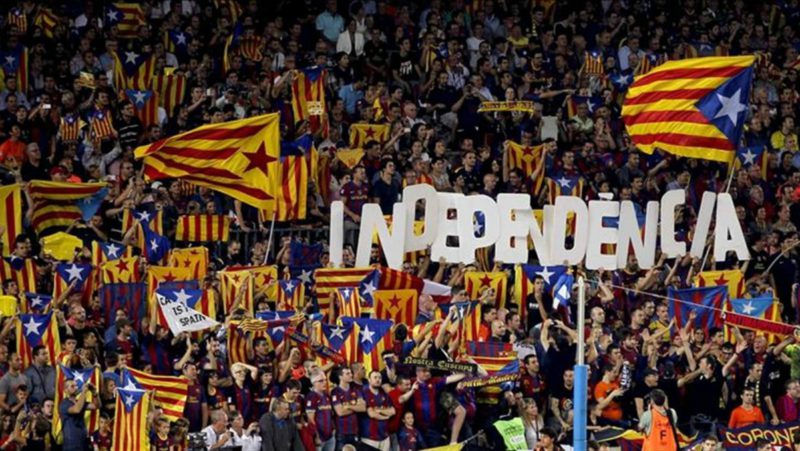 Ridículo de Lluís Llach: confunde la bandera de la Provenza con la de Cataluña