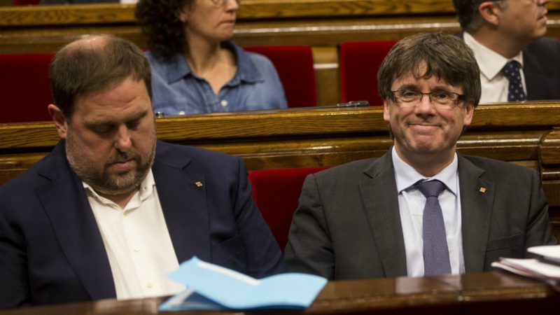 El Parlamento catalán aprueba la reforma para la ruptura 'exprés' de España