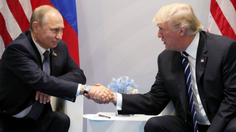 Trump junto a Putin