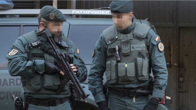 La Guardia Civil, a Forn: ‘No nos vamos a ir de Cataluña porque también es nuestra casa’