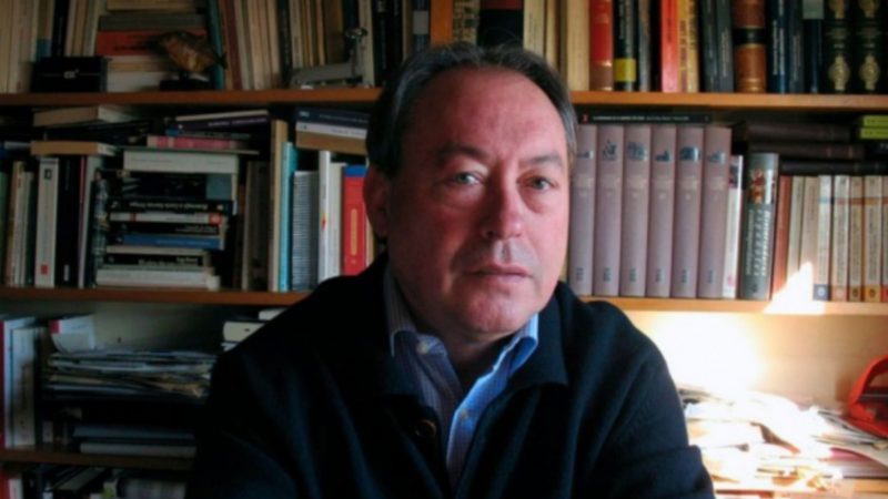 El escritor Gregorio Morán, despedido de La Vanguardia por criticar a la Generalitat