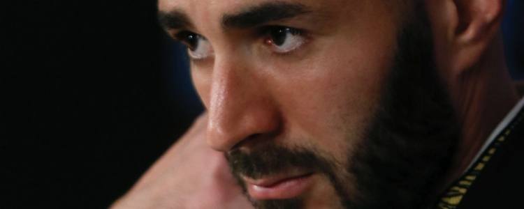 Benzema acepta las críticas: “Sé que esperan más de mí”