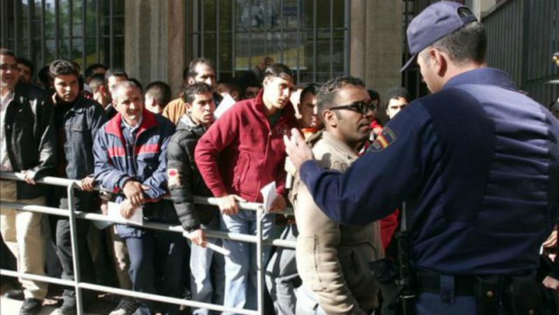 Decenas de inmigrantes burlaron en 2016 las órdenes de expulsión de España
