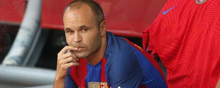¿Por qué Iniesta no ha renovado todavía con el Barcelona?