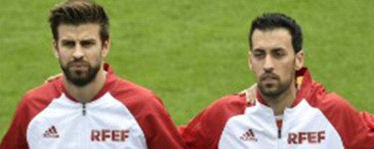 Sergio Busquets se rinde al Bernabéu pero sale en defensa de Piqué