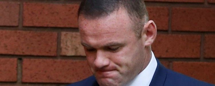 Le quitan a Rooney el carnet de conducir tras declarar que iba borracho