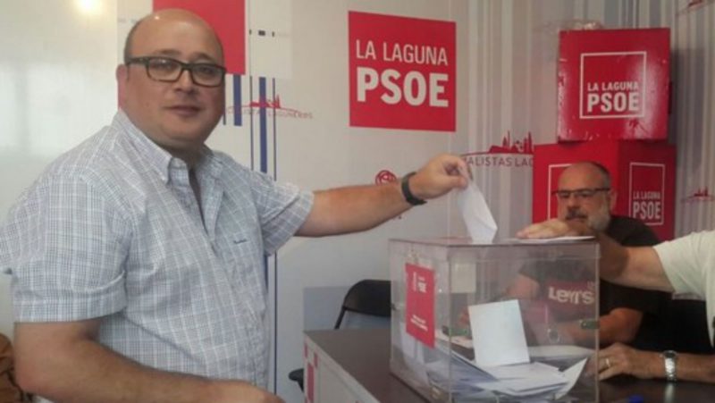 Los soeces mensajes de un concejal del PSOE canario sobre sus trabajadoras