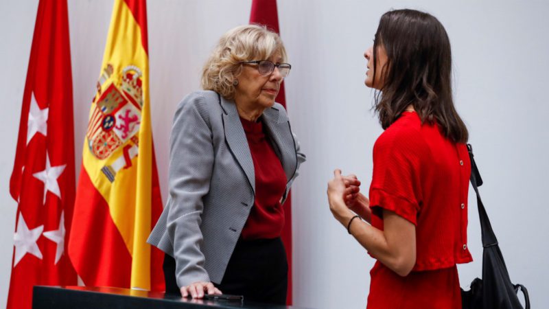 Carmena y su grupo se abstienen de rechazar el golpe separatista en Cataluña