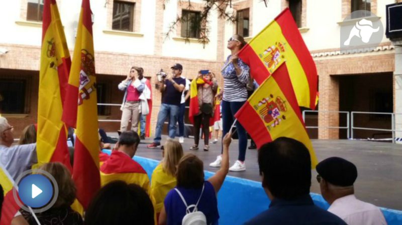 El emotivo y espontáneo discurso de Coral Bistuer en defensa de la unidad de España
