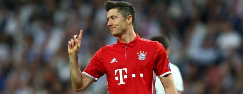 Rummenigge atiza a Lewandowsky y le tacha de madridista