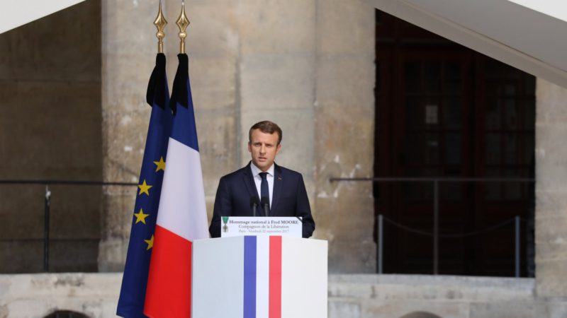 Los franceses censuran a Macron y aumenta el apoyo a Le Pen