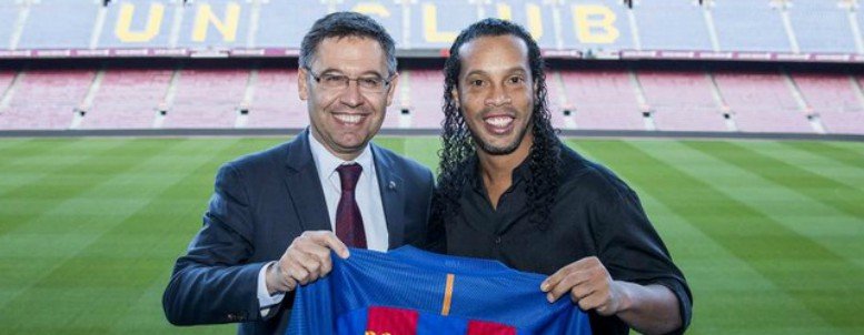 Bartomeu se agarra a Ronaldinho para justificar que el Barça es mejor que el Madrid