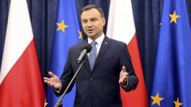 El presidente de Polonia advierte de que la política migratoria romperá la UE
