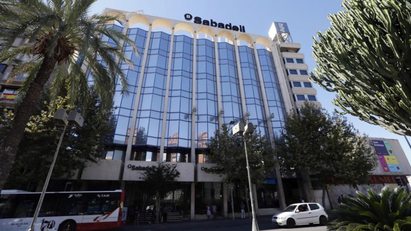 Casi mil empresas han trasladado su sede fiscal fuera de Cataluña