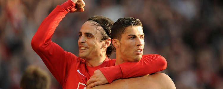 Berbatov: “El pelo de Cristiano, sus coches… los jóvenes no deben fijarse en esa mierda”