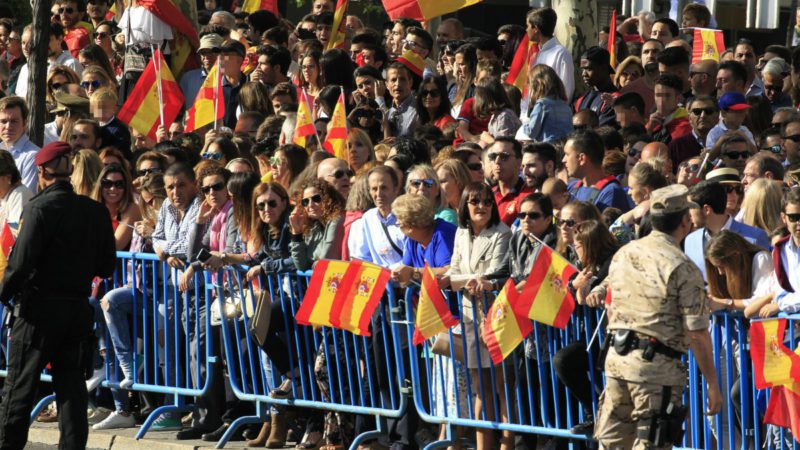 Gritos de 'Viva el Rey' y 'Puigdemont, a prisión' en el Desfile del 12 de octubre