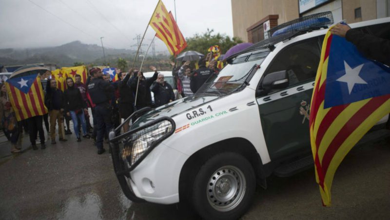 Tres guardias civiles denuncian a un gimnasio catalán por vetarles la entrada