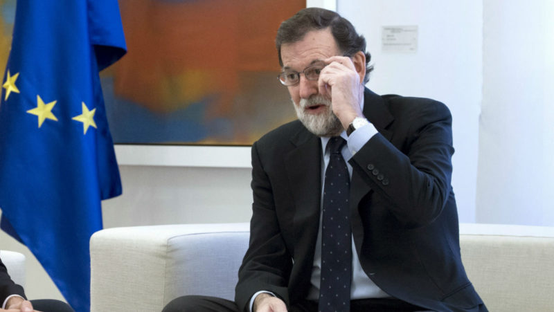 Rajoy anuncia un 155 con matices y culpa a Puigdemont de la situación