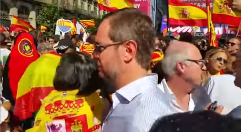 El vicesecretario del PP Javier Maroto, con gafas de sol en la manifestación del pasado 8 de octubre | LA GACETA