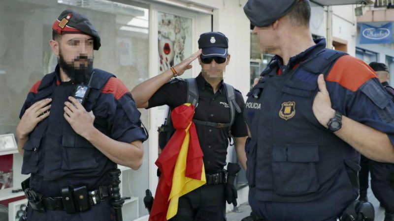 Agentes de Cataluña advierten a Torra: 'Los Mossos no son policía política'
