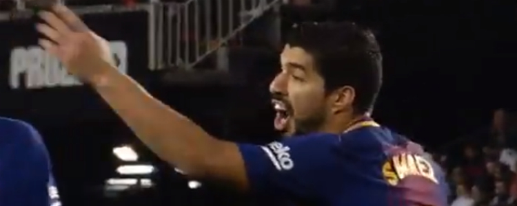 Luis Suárez la vuelve a liar: nuevo insulto a un árbitro sin castigo