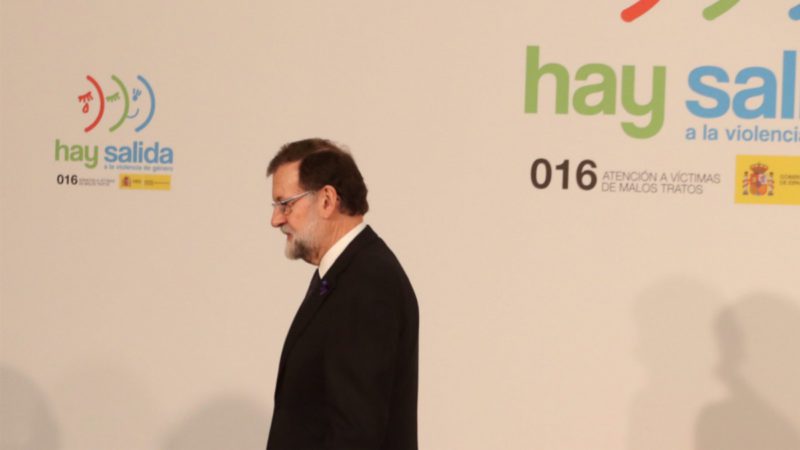 Rajoy firma con los agentes sociales la subida del salario mínimo