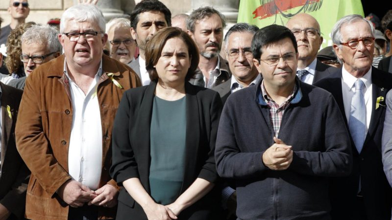 El Ayuntamiento de Barcelona reconoce como legítimo al Govern cesado