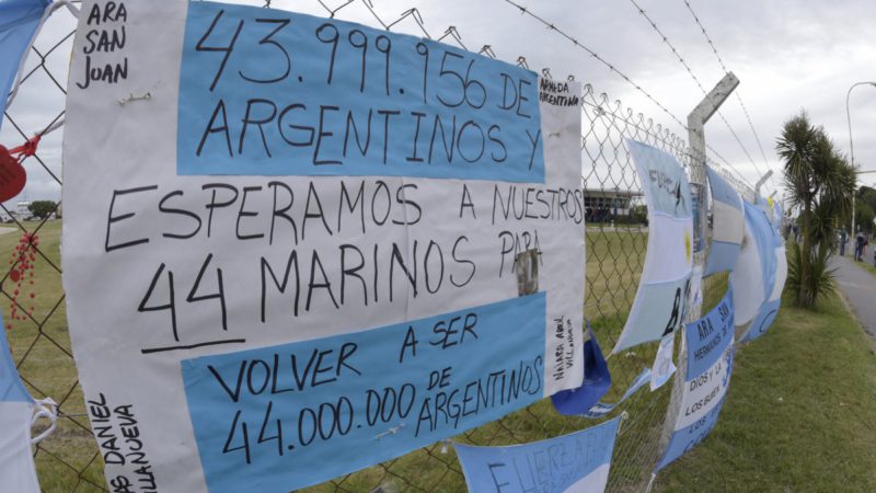 El dolor por los 44 tiñe Argentina: 'Lo único que quería era a mi hijo vivo'