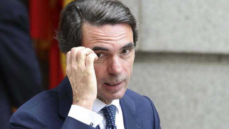 Aznar: «Si no se interviene Cataluña, el golpe de Estado acabará con España»