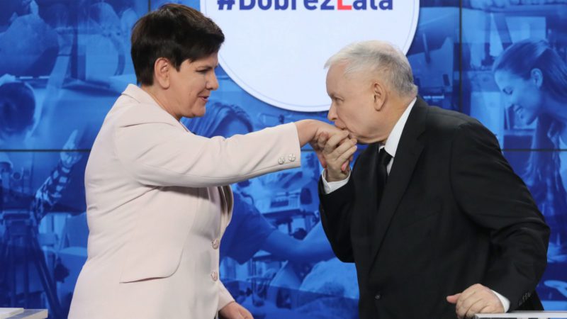 Dos años de Szydlo gobernando Polonia: La economía crece y no hay terrorismo