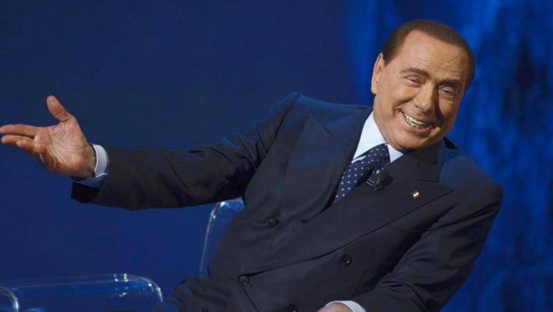 Berlusconi, de nuevo ante la Justicia… para pedir ayuda