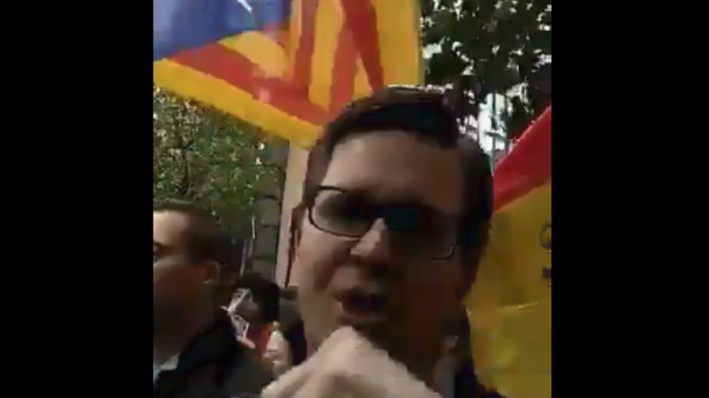 Puigdemont ficha a jóvenes flamencos para tapar el rechazo de los belgas