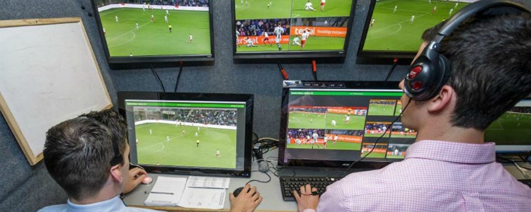 La afición vota ‘sí’ al VAR en la Liga española