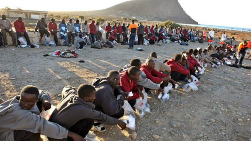 Africanos de Canarias alertan del desvío de inmigrantes hacia las islas