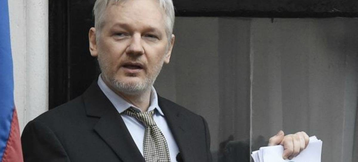 Julian Assange se queja de que publiquen conversaciones privadas de WikiLeaks fuera de contexo