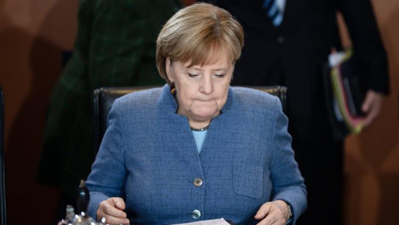 Las encuestas dan por acabada a Angela Merkel