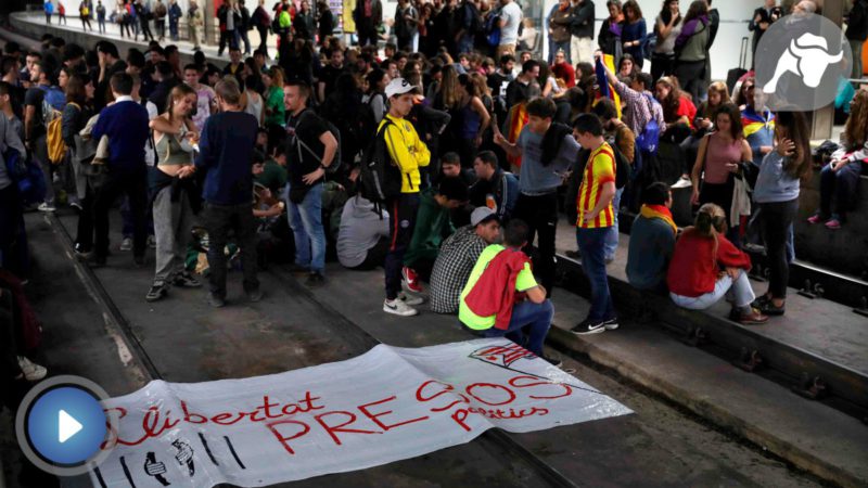 Una detenida por cortar las vías del AVE en la huelga independentista del 8N