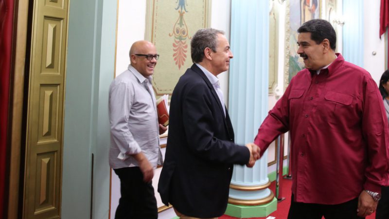 Los opositores vuelven a cargar contra Zapatero: 'Es la voz de la dictadura'