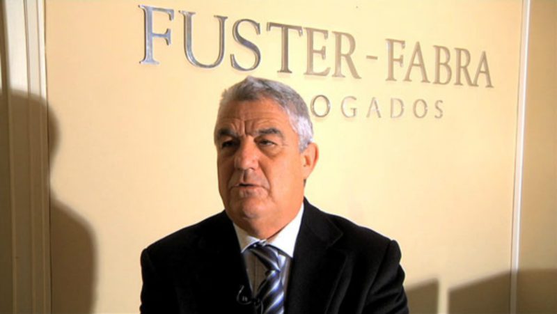 El abogado Fuster-Fabra se querella contra los Mossos que le espiaron