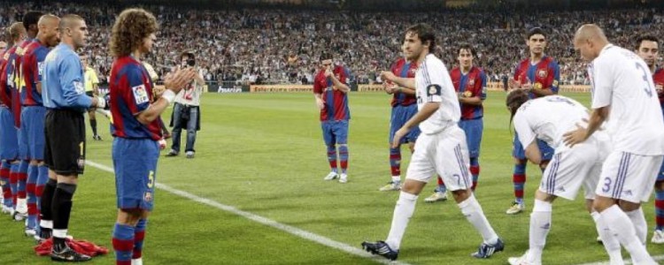Barça, hacerle pasillo al Real Madrid no es una deshonra