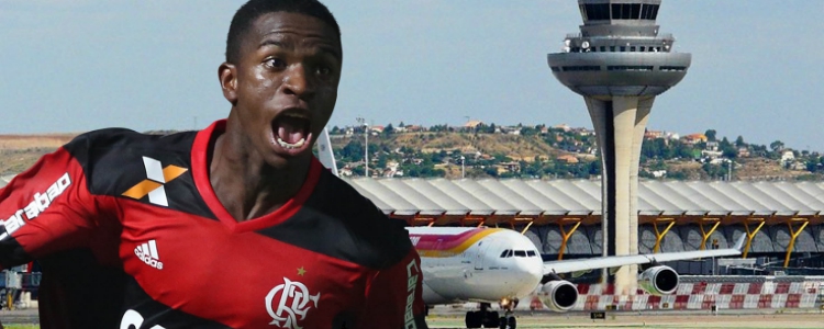 Vinicius aterriza en Madrid para asistir al Clásico y conocer a su nuevo equipo