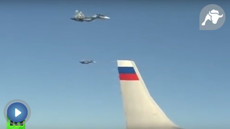 Así escoltan los cazas rusos a Putin en Siria