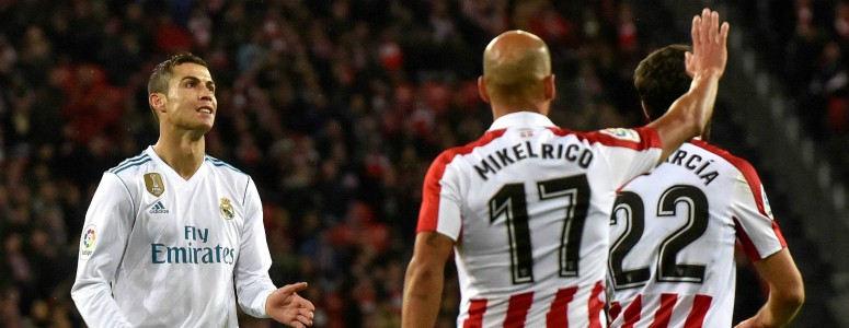 El Real Madrid de Zidane la pifia en Bilbao tras pinchar el Barça