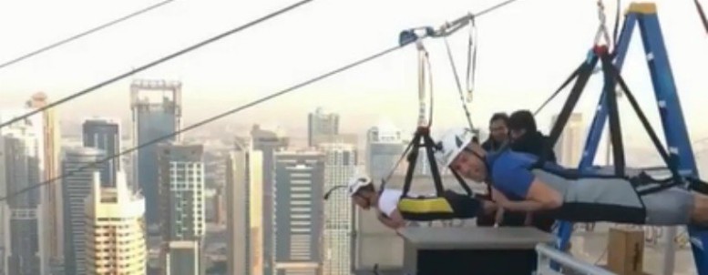 VIDEO| Zidane disfruta en Dubai…¡tirándose en tirolina a 80km/h!