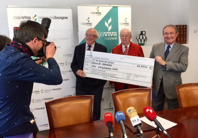 Cajaviva Caja Rural entrega 8.500 euros al banco de Alimentos de Burgos